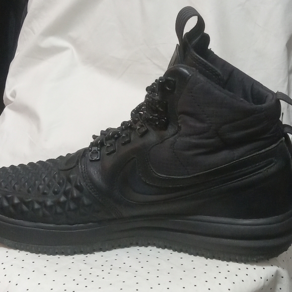 CORRECTION sz9 NOT sz 11 **NIKE-Lunar Force sz.9 Blk/Blk/Blk Triple black. - Picture 2 of 7
